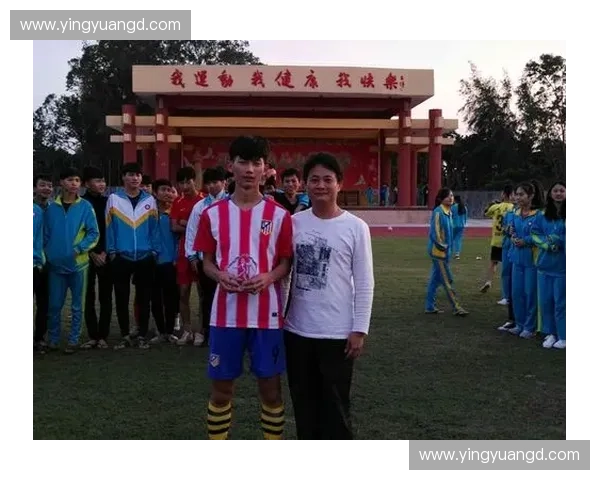 校园足球联赛招商方案提升品牌影响力与合作价值的全面策略 校园足球联赛招商方案提升品牌影响力与合作价值的全面策略